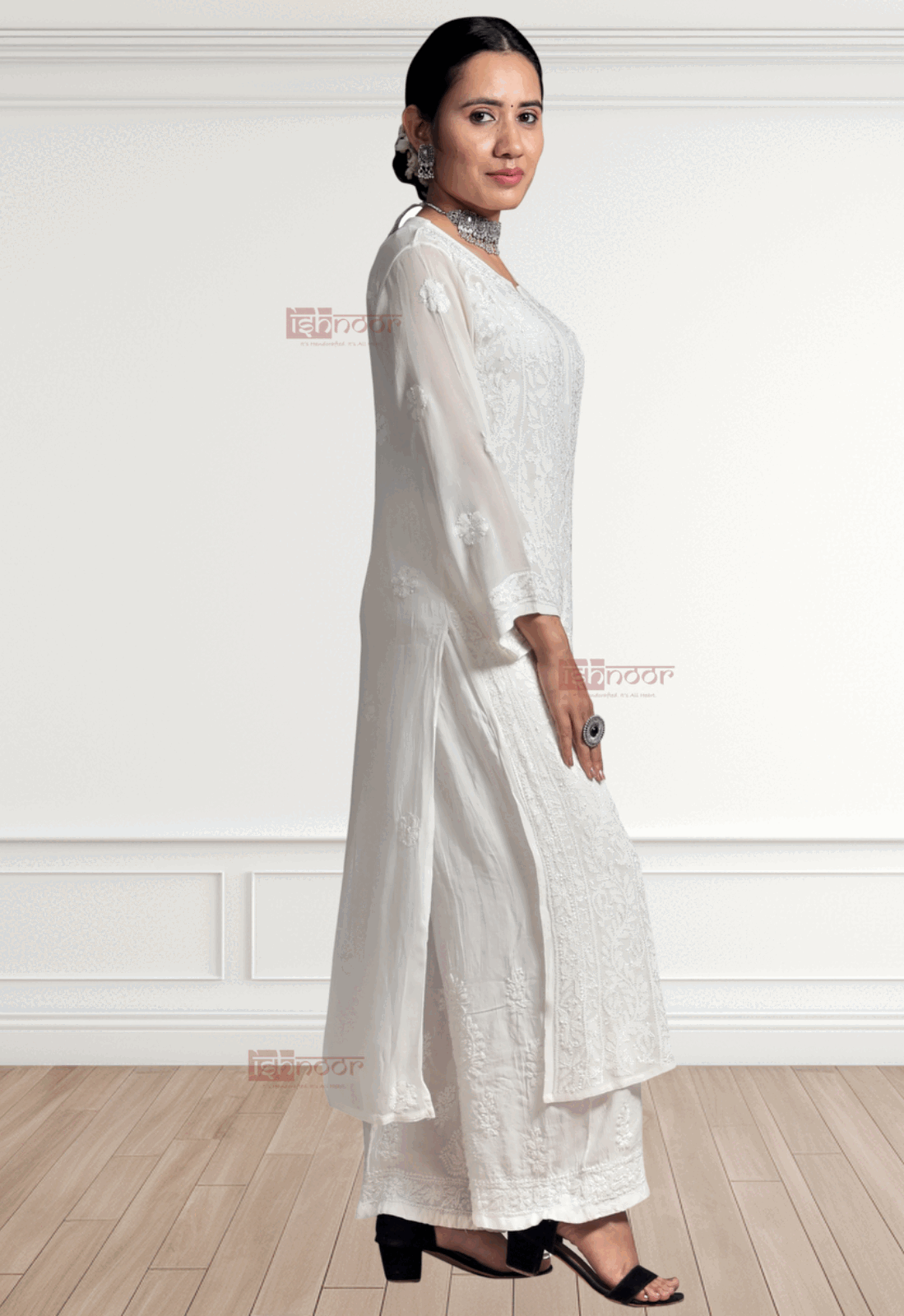Noor Premium Viscose Straight Chikankari Kurti - white