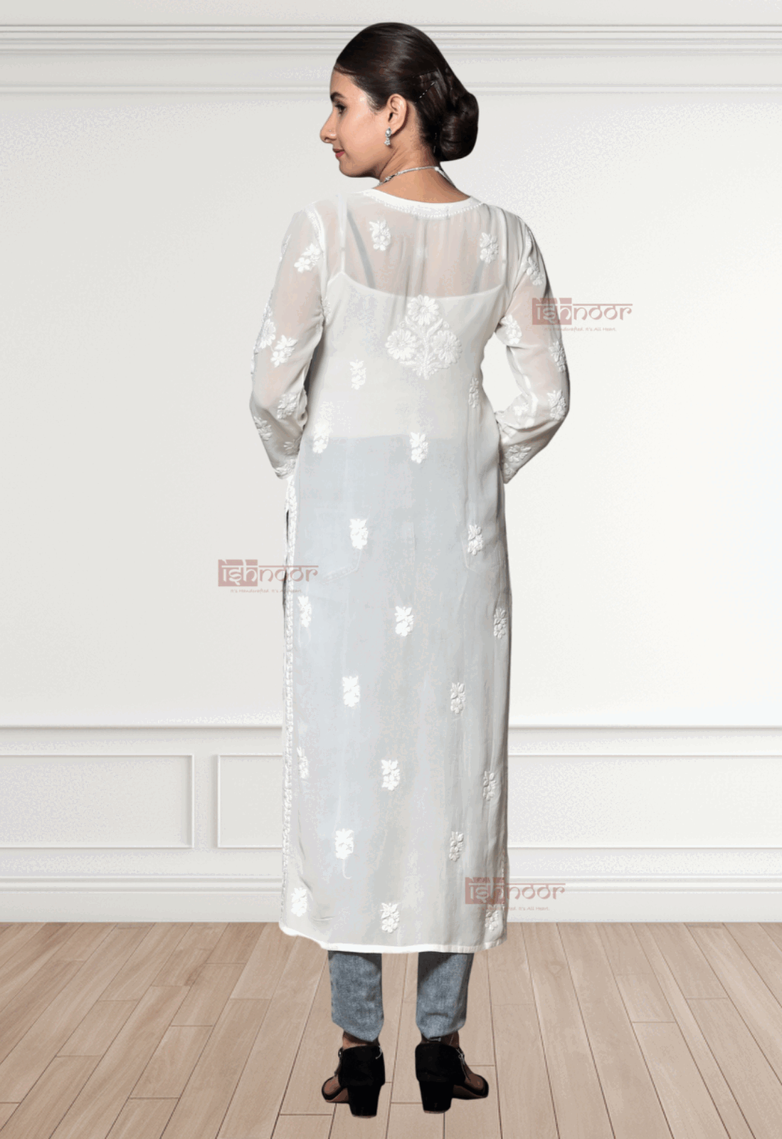 Noor Viscose Straight Chikankari Kurti - white