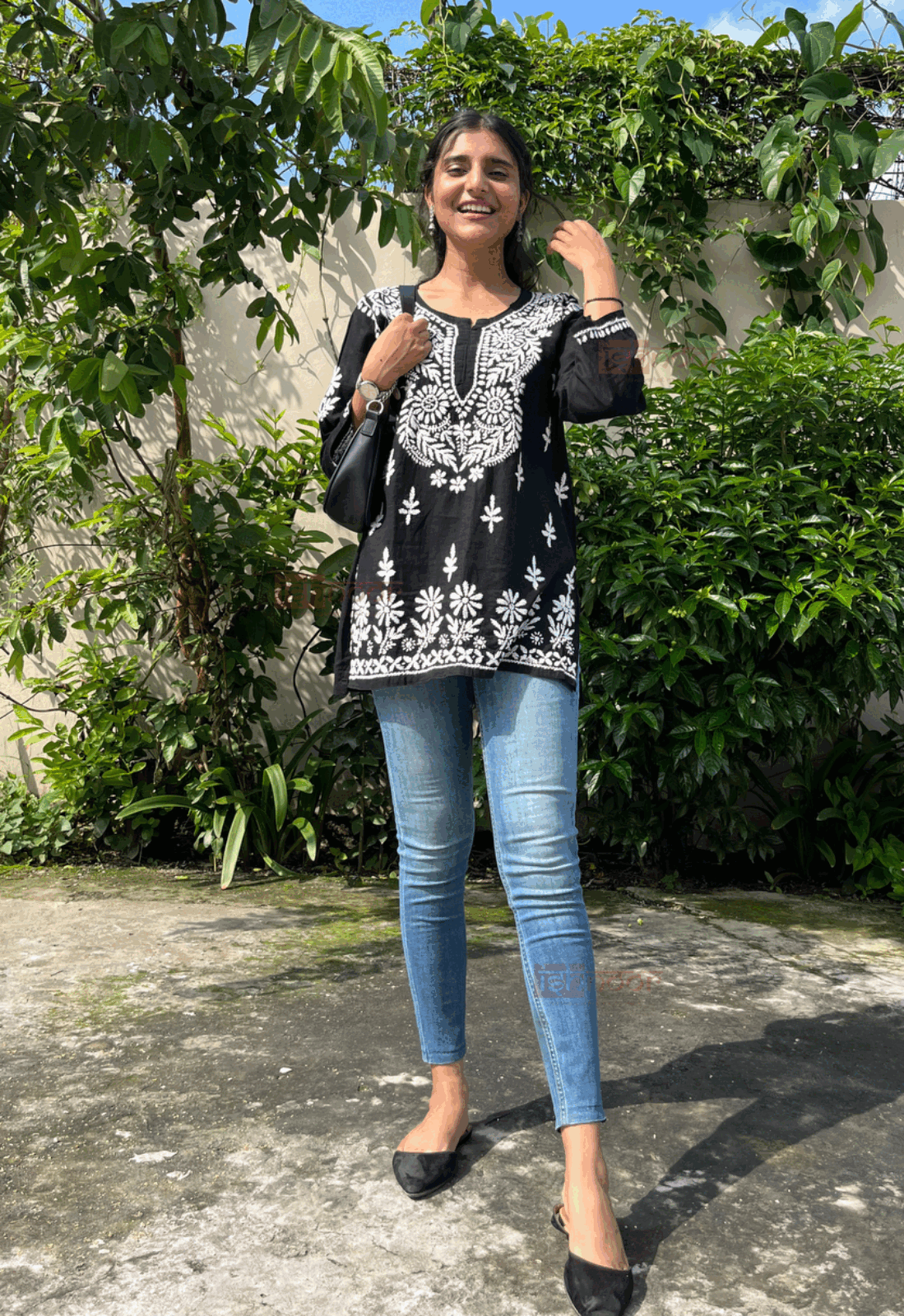 Noor Short Dobby Cotton Chikankari Kurti - black