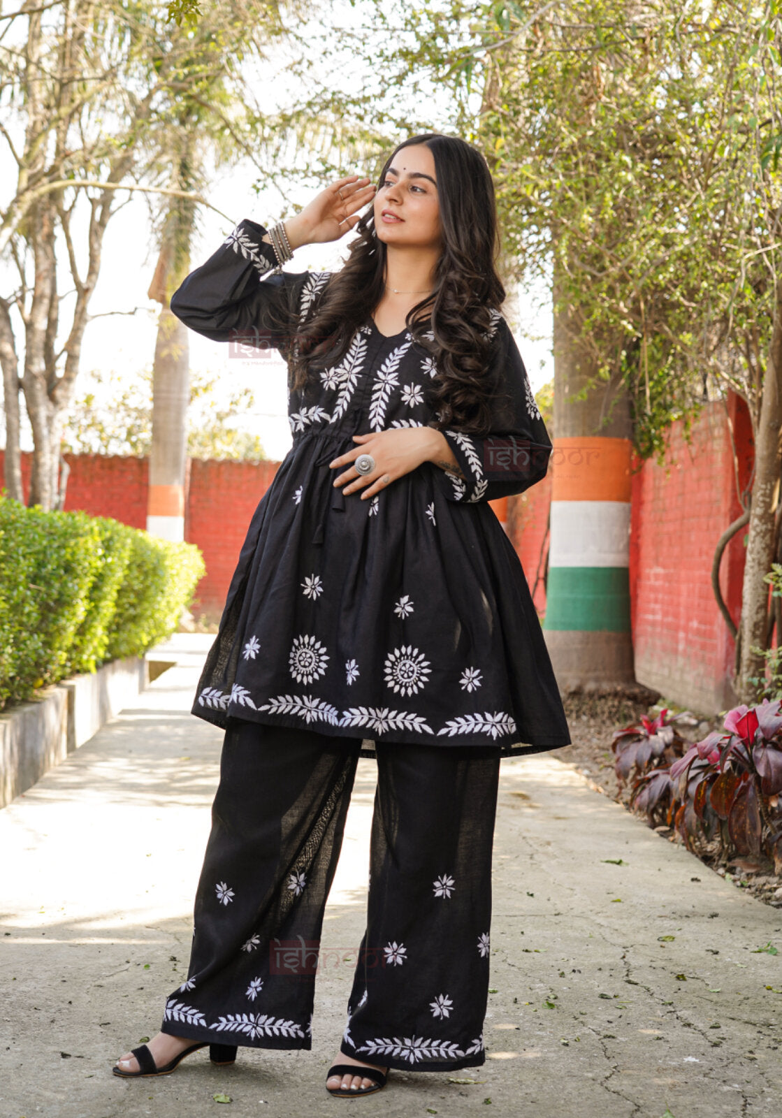 Falak Cotton Chikankari Kurti & Palazzo Set - black
