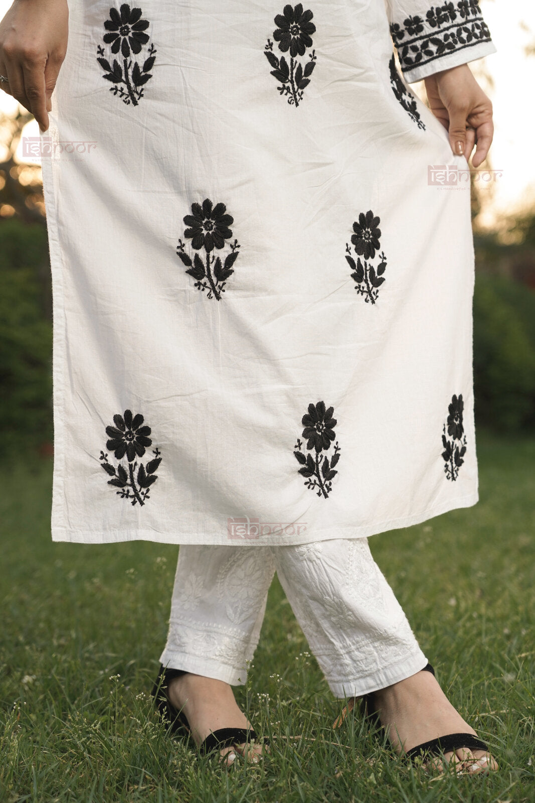 Falak Mul Cotton Long Chikankari Kurti - black
