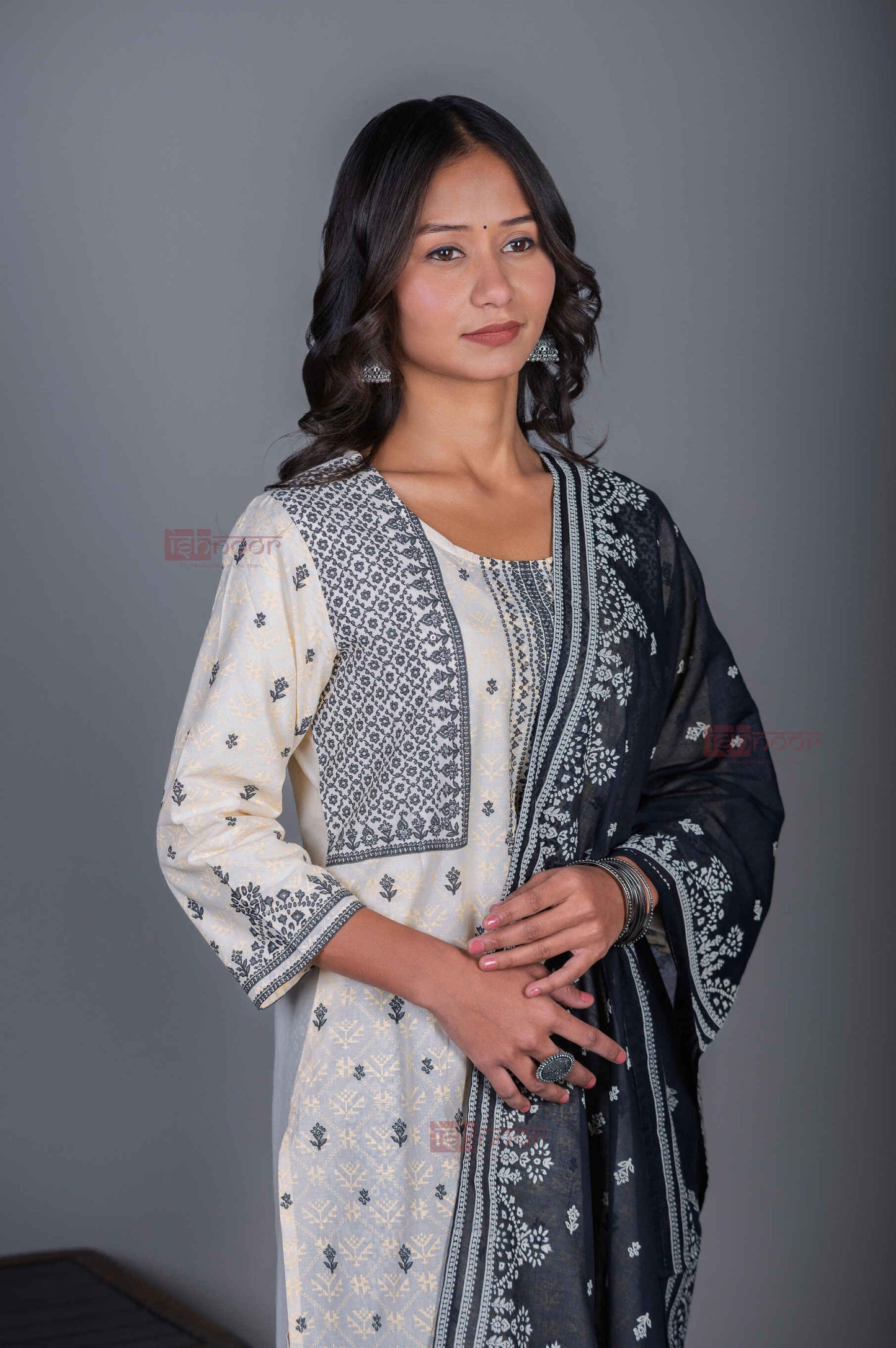 Saanjh 3 Piece Stitched Suit Set with Dupatta 2 - black