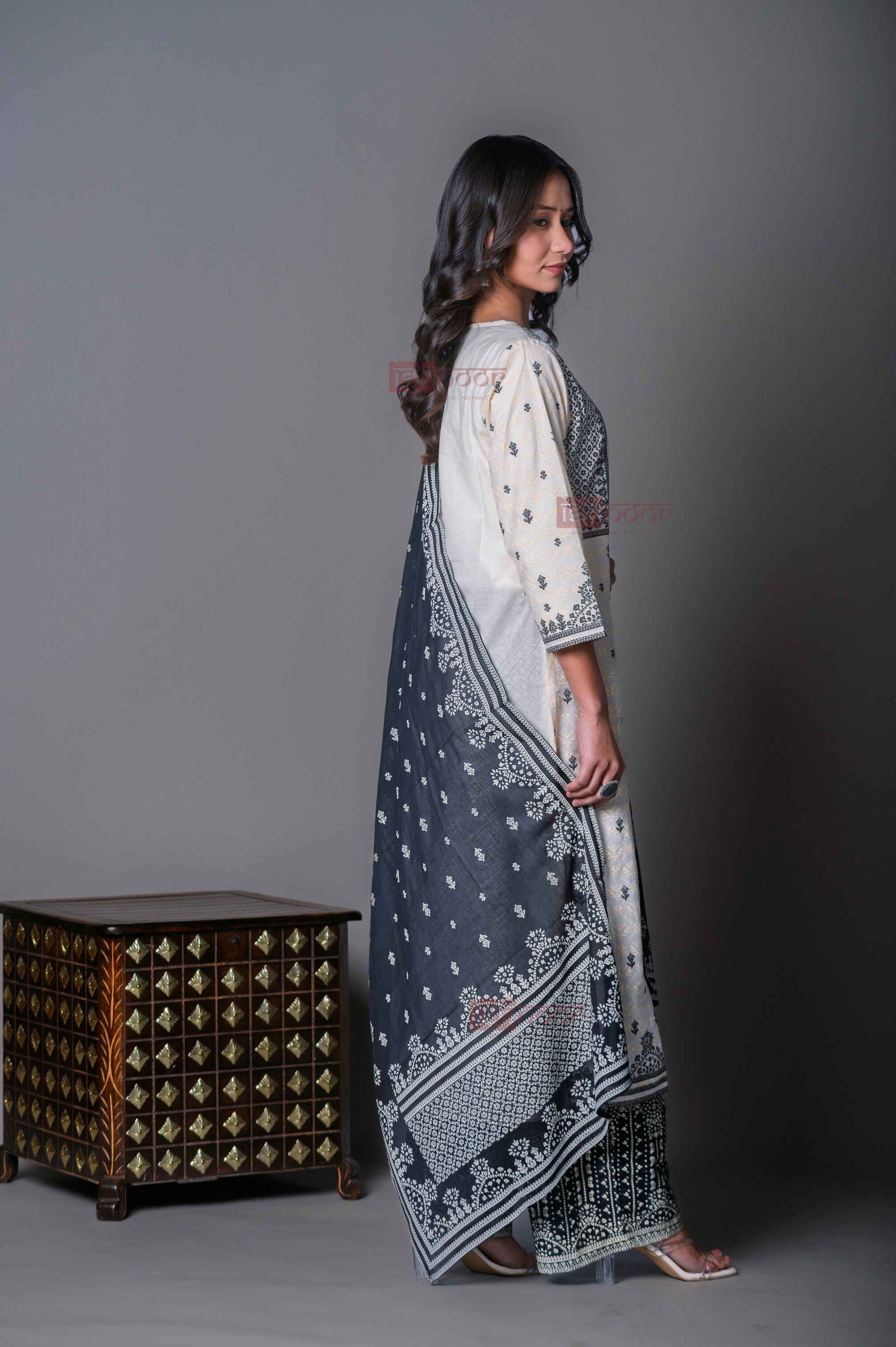 Saanjh 3 Piece Stitched Suit Set with Dupatta 2 - black