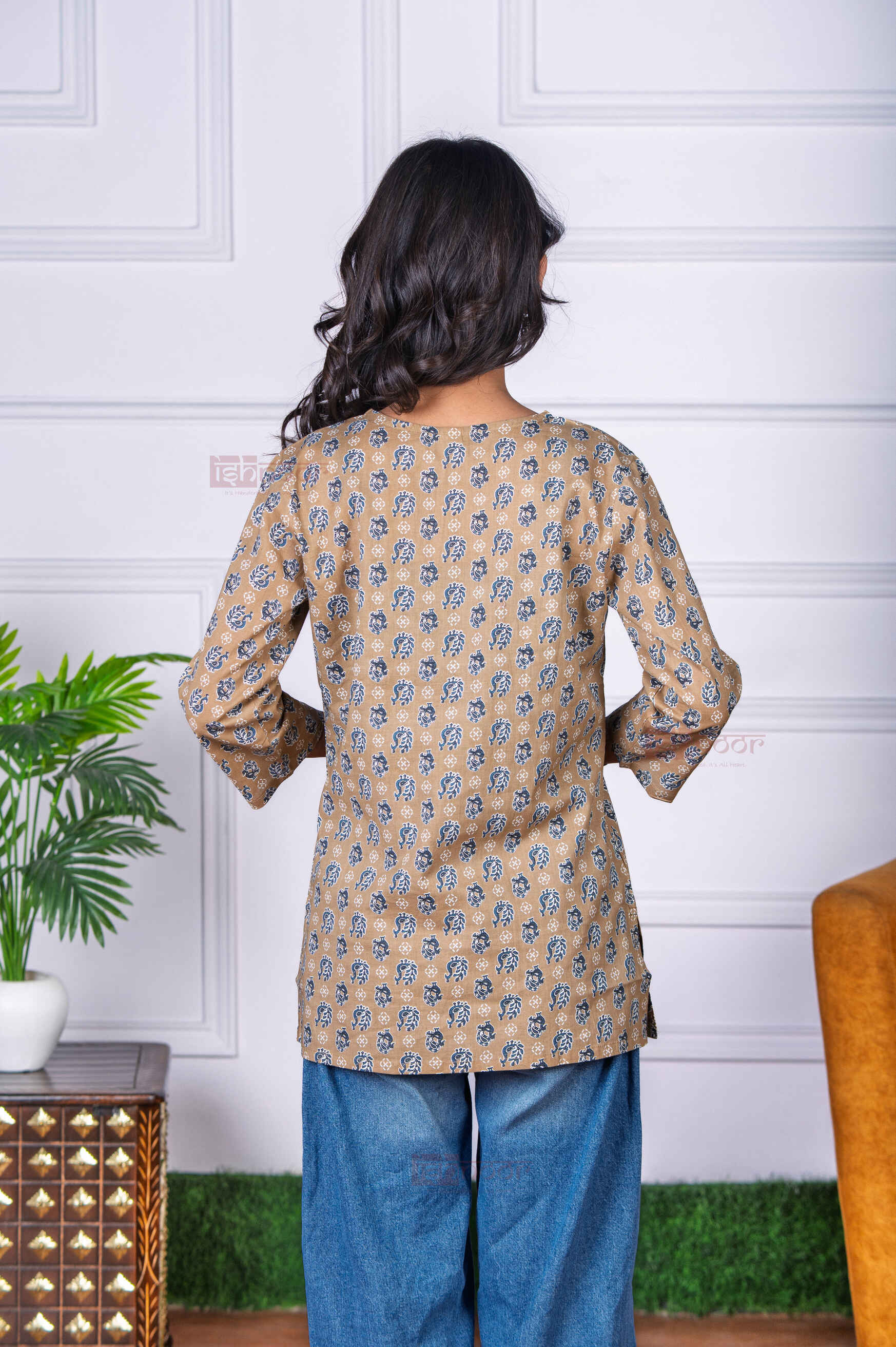 Saanjh Short Hand Printed Cotton Kurti - brown