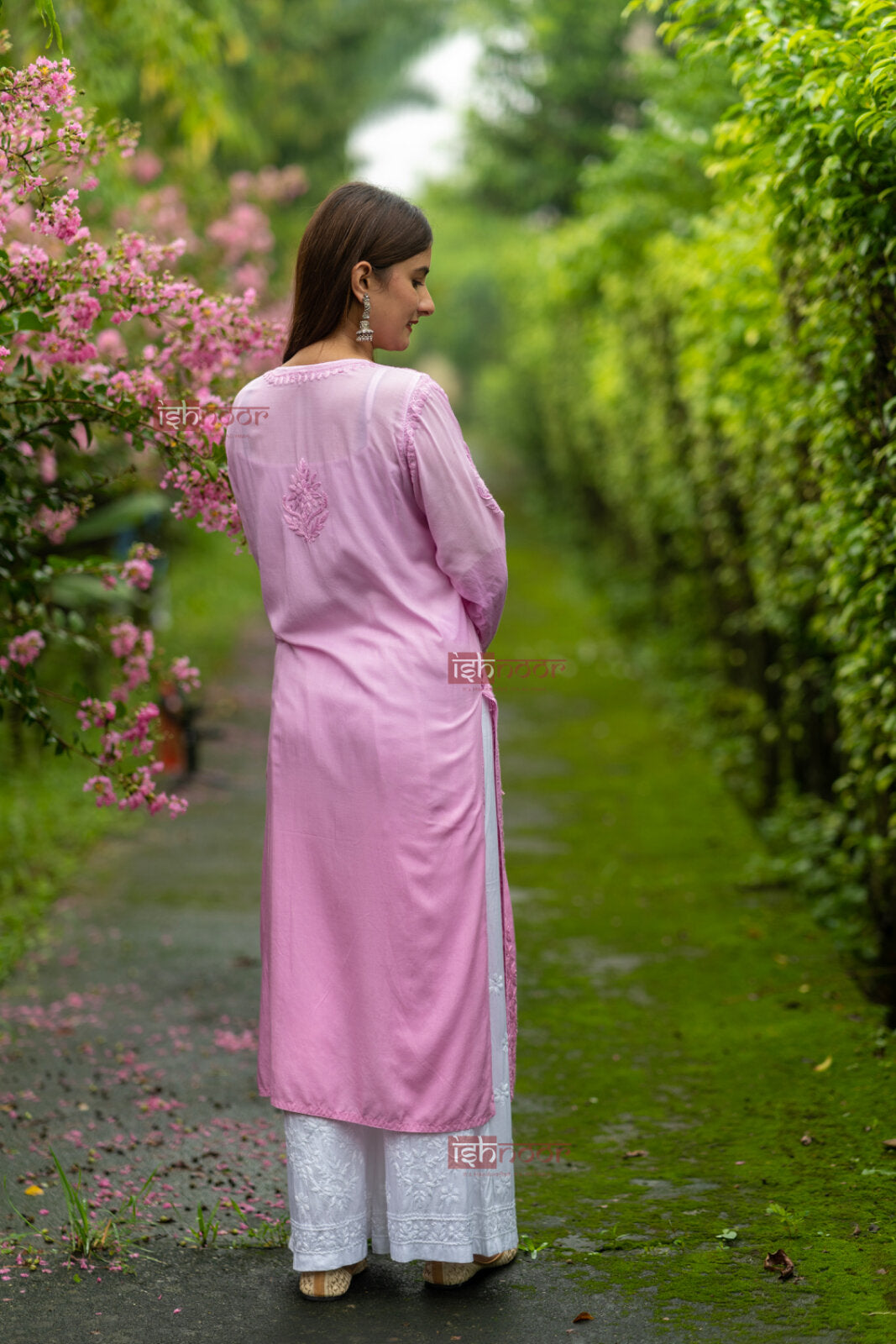 Ishra Ombre Modal Straight Chikankari Kurti - blush-pink